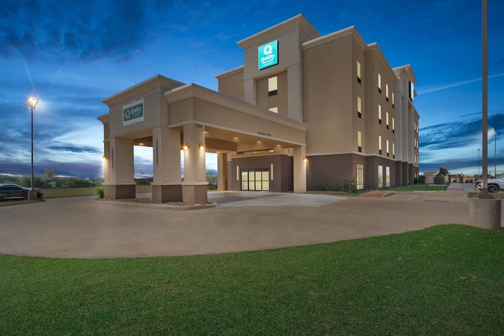 Quality Inn & Suites Pearsall featured exterior or lobby in Pearsall, TX — similar hotel