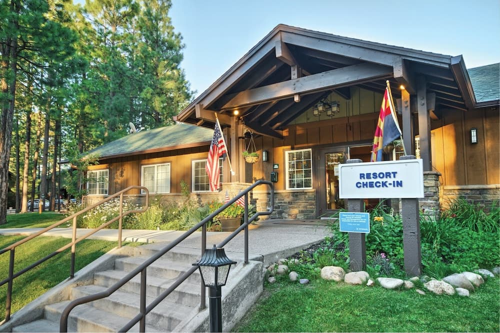 WorldMark Pinetop featured exterior or lobby in Pinetop, AZ — similar hotel