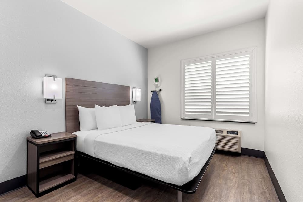 SureStay by Best Western Livingston Merced County gallery photo in Livingston, CA — image 13
