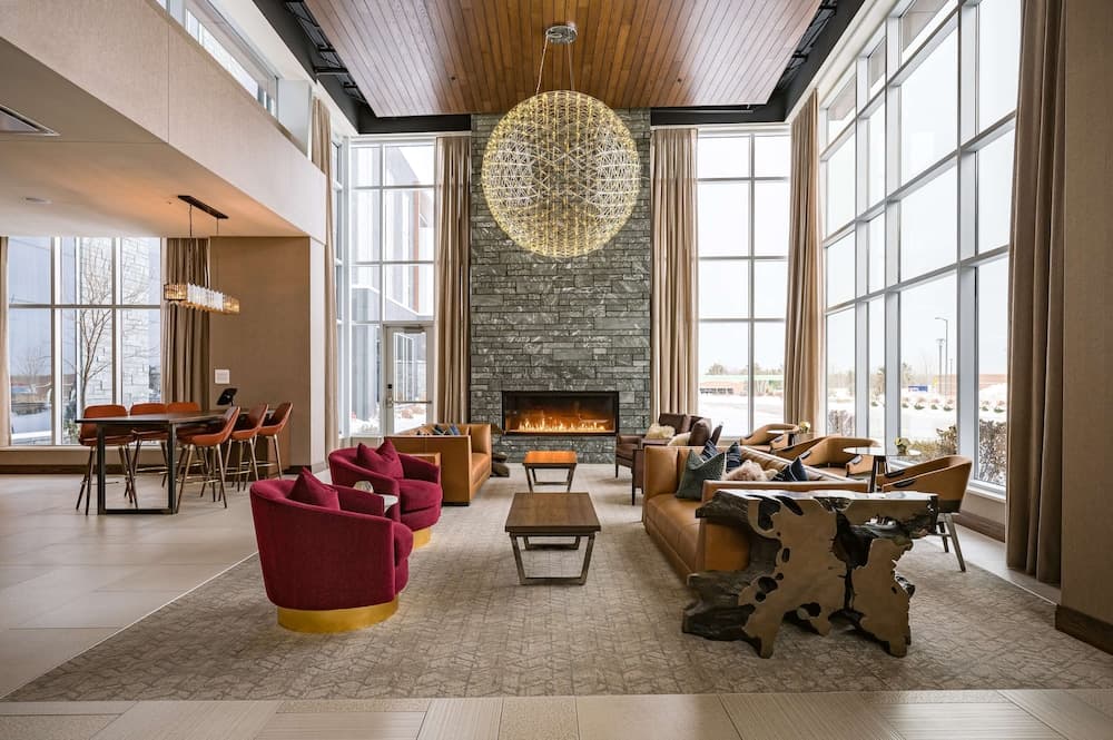Hilton Garden Inn Wausau interior in Wausau, WI — gallery photo 2