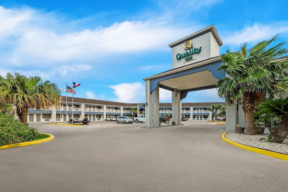 Quality Inn & Suites Rio Grande City featured exterior or lobby in Rio Grande City, TX — similar hotel