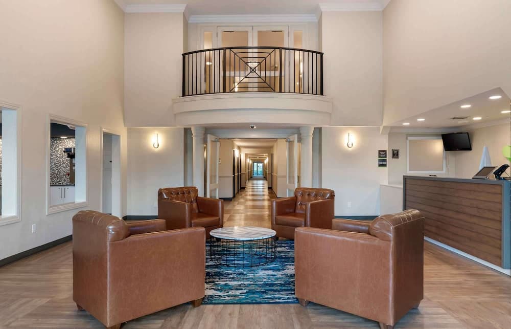 Extended Stay America Premier Suites Ft Lauderdale CypressCk interior in Pompano Beach, FL — gallery photo 2
