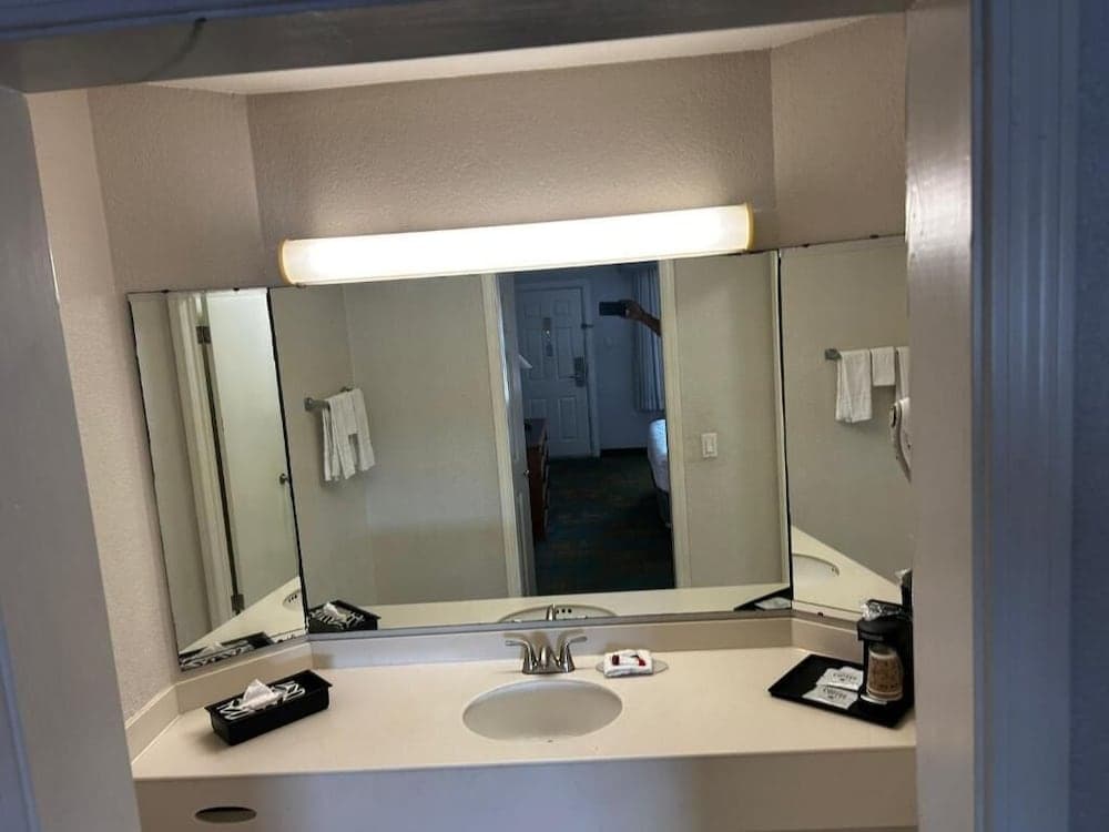 Causeway Inn - Metairie gallery photo in Metairie, LA — image 22