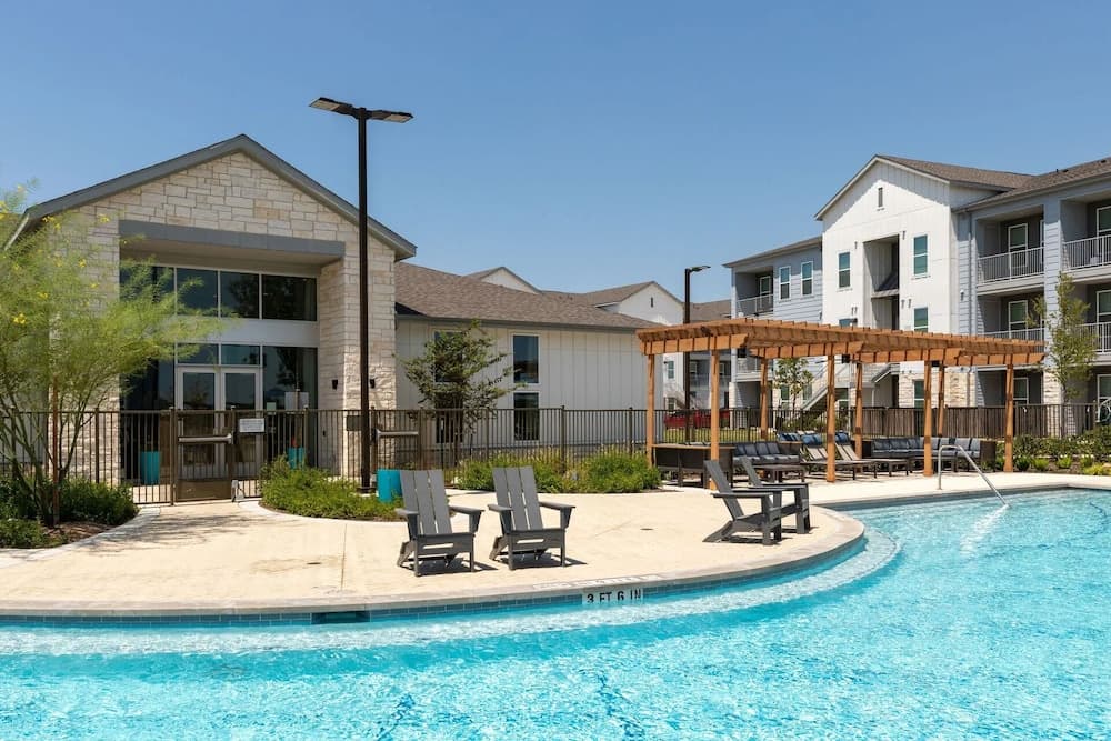 Blue Goose Apartments by Landing — hotel in Manor, Texas