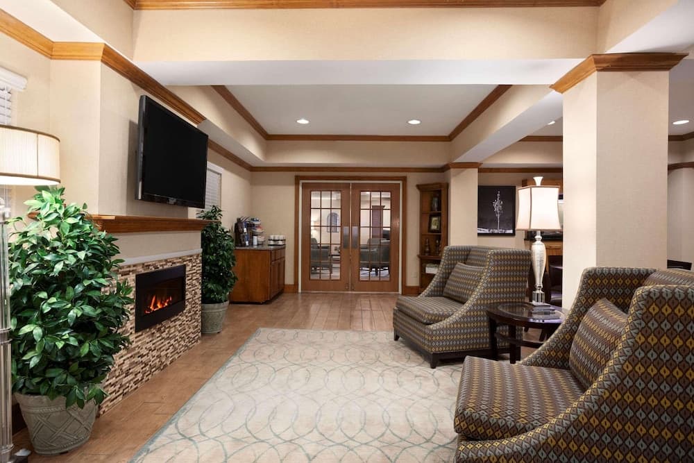 Country Inn & Suites by Radisson, Lubbock, TX property views in Lubbock, TX — gallery photo 3