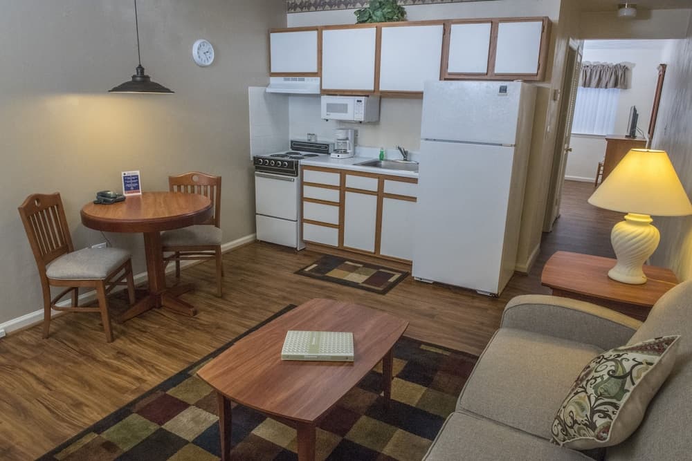 Affordable Suites Kannapolis interior in Kannapolis, NC — gallery photo 2