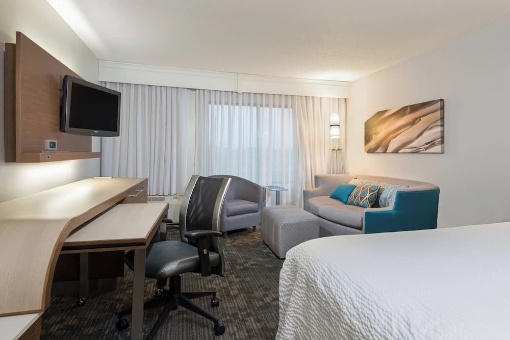 Courtyard by Marriott Dallas Mesquite gallery photo in Mesquite, TX — image 17