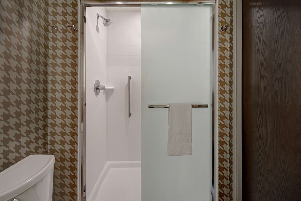 Home2 Suites by Hilton Kalamazoo Downtown gallery photo in Kalamazoo, MI — image 6