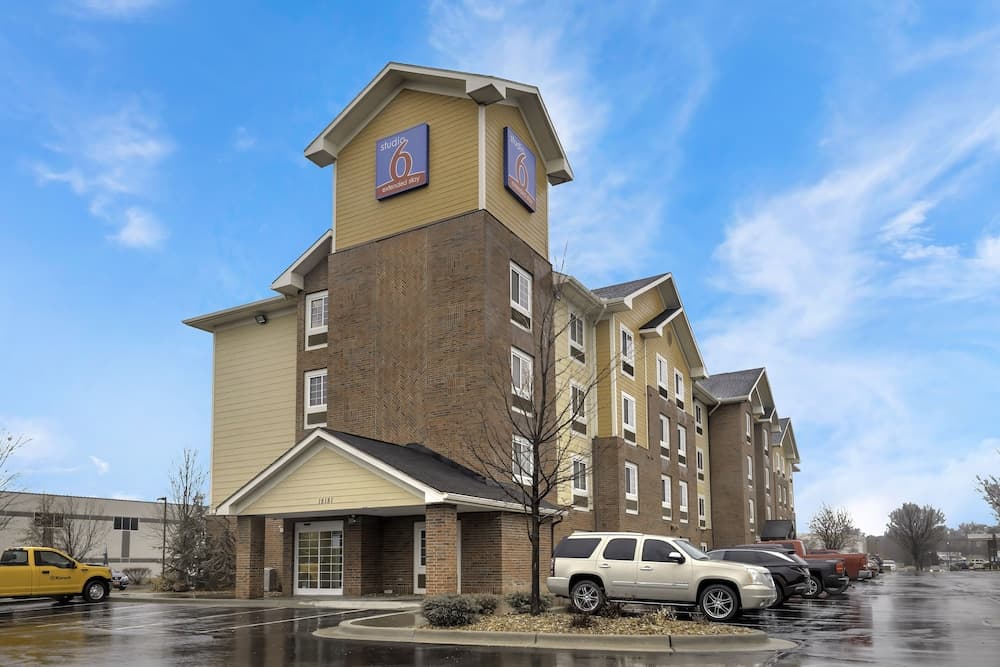 Studio 6 Lenexa, KS - Overland Park — hotel in Lenexa, Kansas