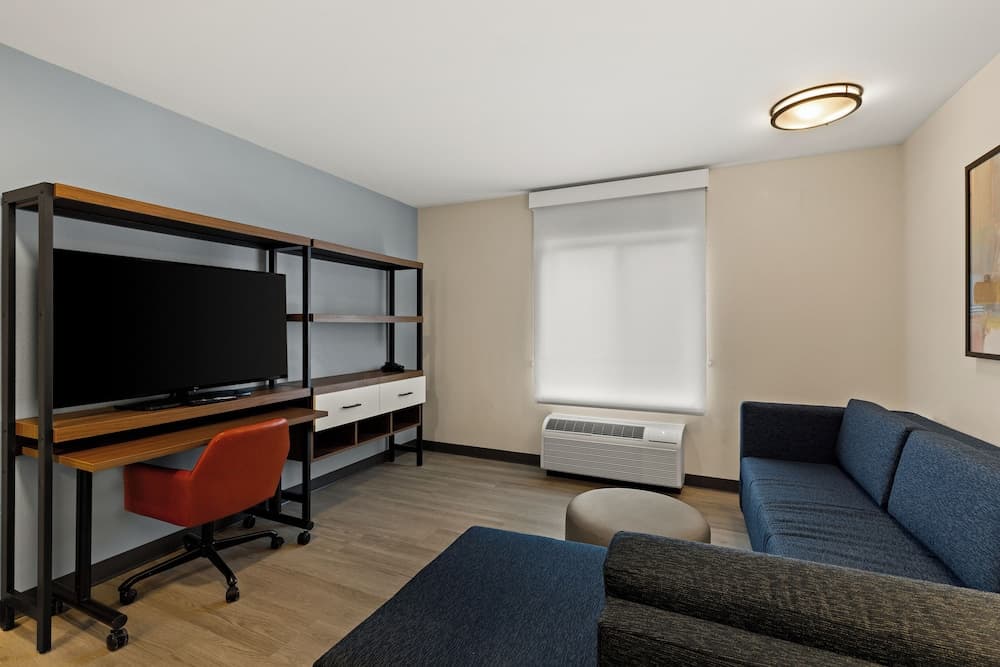 Everhome Suites Brownsville gallery photo in Brownsville, TX — image 41