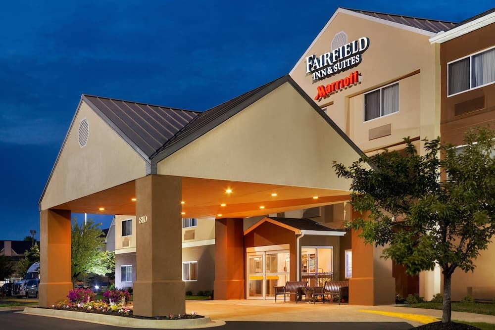 Fairfield Inn & Suites Lansing West featured exterior or lobby in Lansing, MI — similar hotel