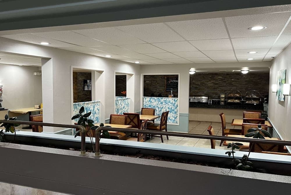 Wyndham Garden Ann Arbor gallery photo in Ann Arbor, MI — image 65