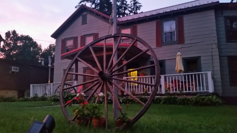 The Wheelhouse Inn featured exterior or lobby in Pine Hill, NY — similar hotel