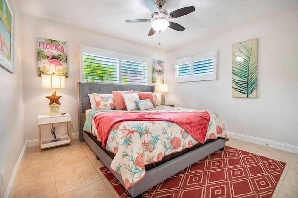Belle Vista interior in Madeira Beach, FL — gallery photo 2