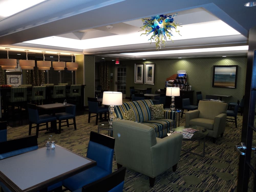 Holiday Inn Express Hotel and Suites Scranton by IHG gallery photo in Scranton, PA — image 66