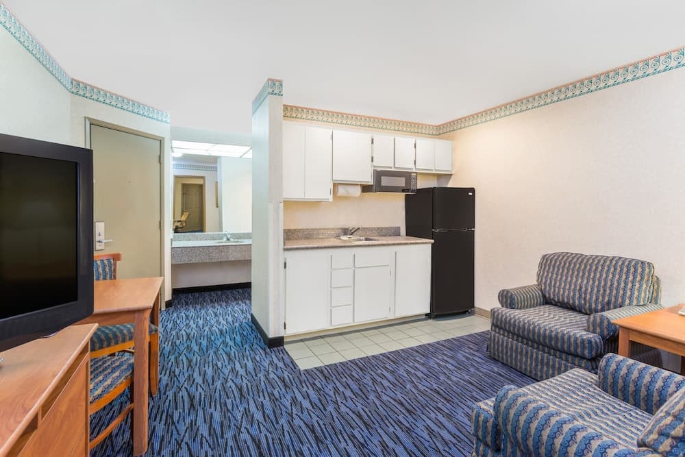Ramada by Wyndham Kent Seattle Area gallery photo in Kent, WA — image 28
