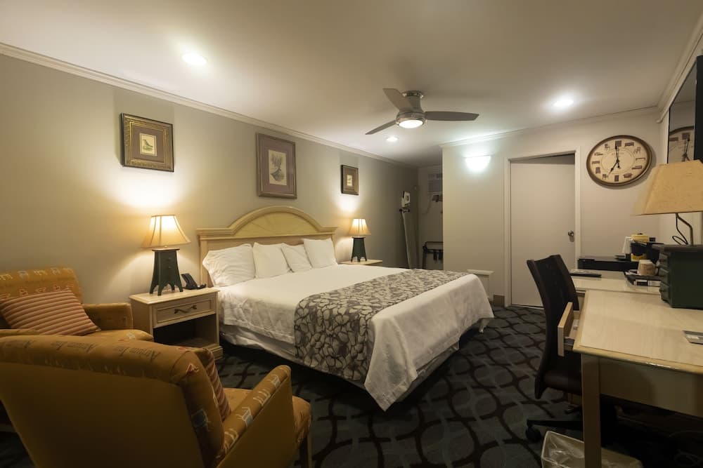 Atrium Inn gallery photo in High Point, NC — image 5