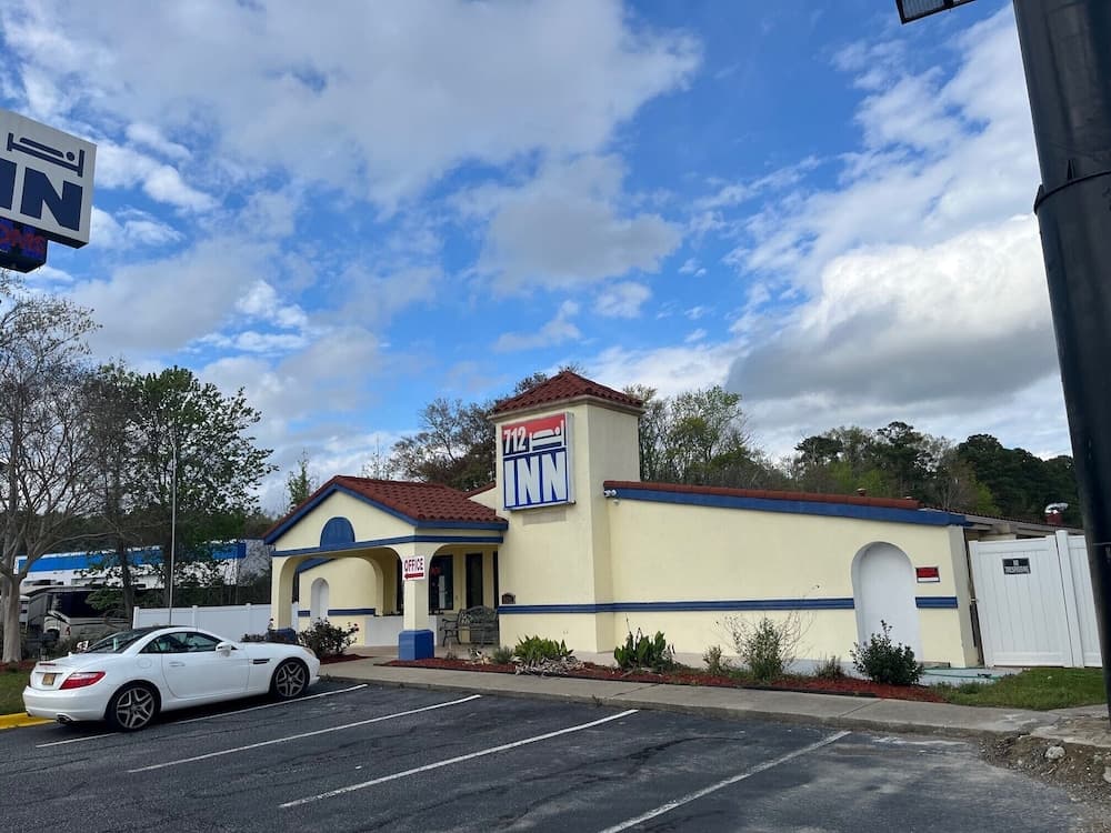 712 INN featured exterior or lobby in Myrtle Beach, SC — similar hotel