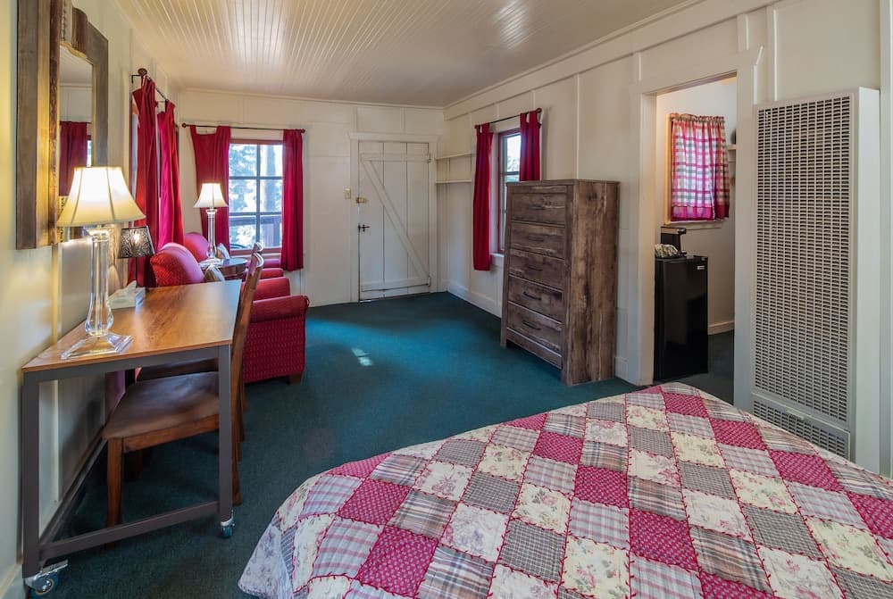 John Muir Lodge gallery photo in Hume, CA — image 28