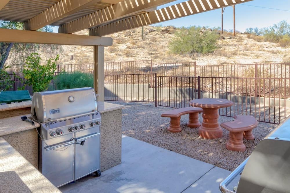 Raintree at Phoenix South Mountain Preserve interior in Phoenix, AZ — gallery photo 2