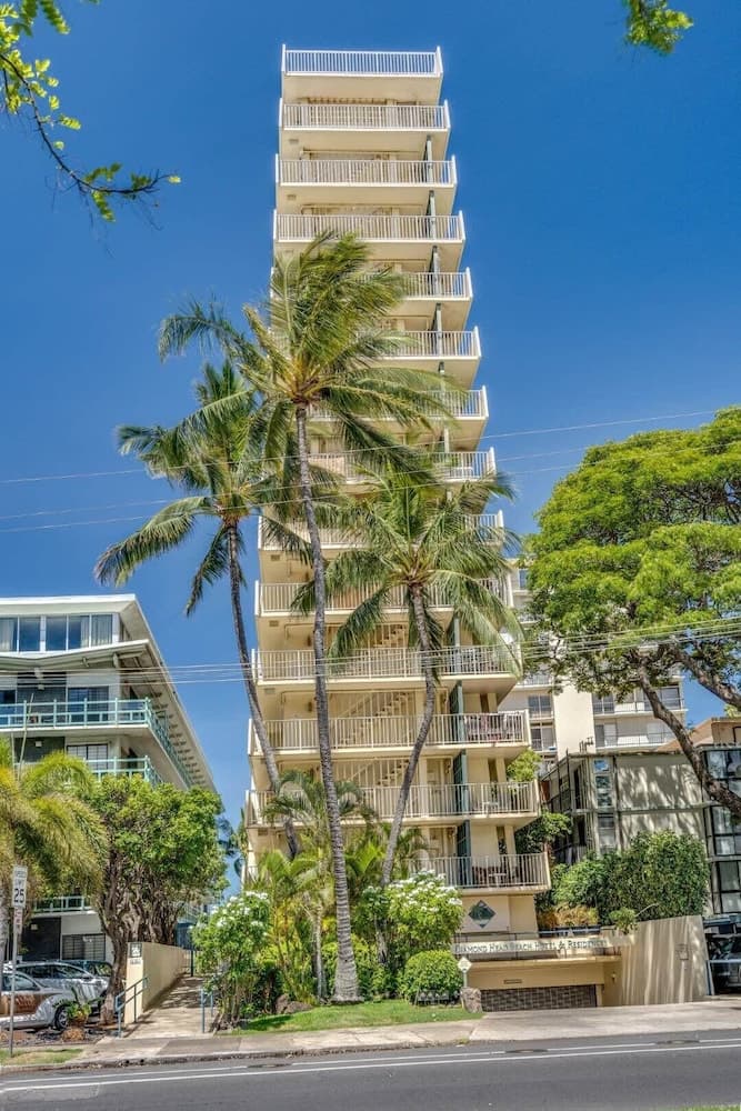 @ Marbella Lane -coastal Retreat Near Diamond Head interior in Honolulu, HI — gallery photo 2