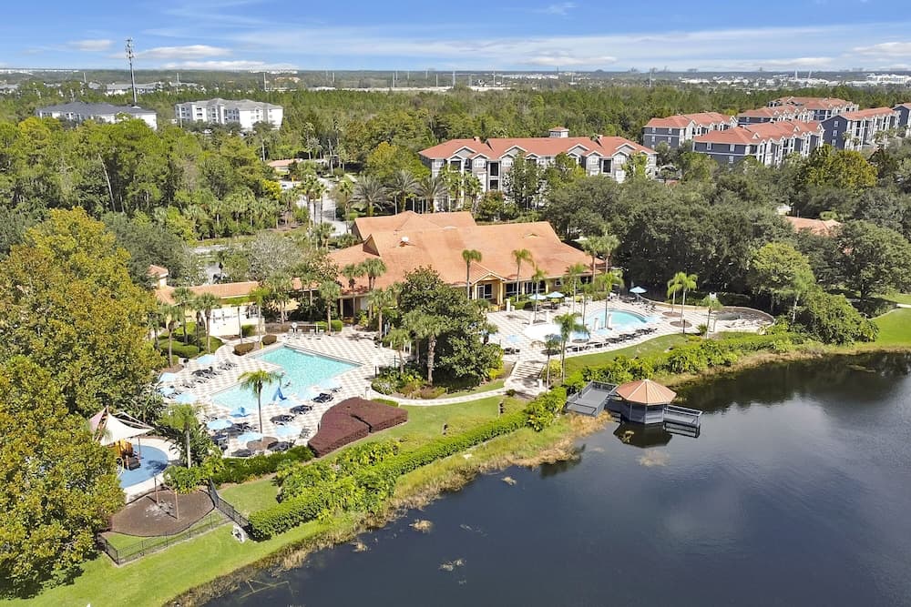 Encantada Resort Vacation Townhomes by IDILIQ featured exterior or lobby in Kissimmee, FL — similar hotel