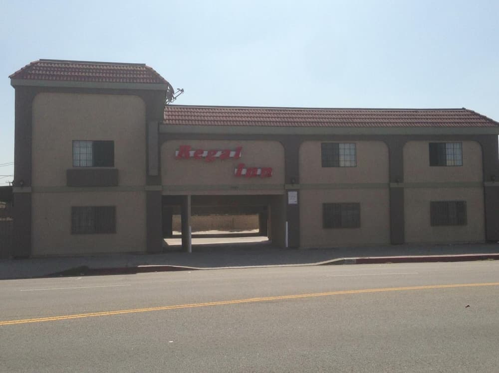 Regal Inn Los Angeles featured exterior or lobby in Los Angeles, CA — similar hotel