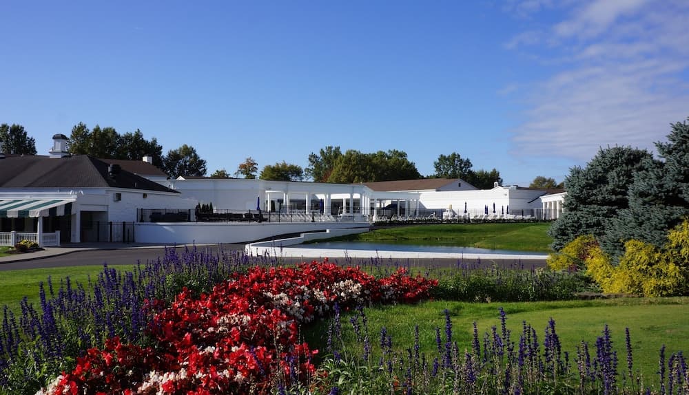 The Grand Resort — hotel in Warren, Ohio