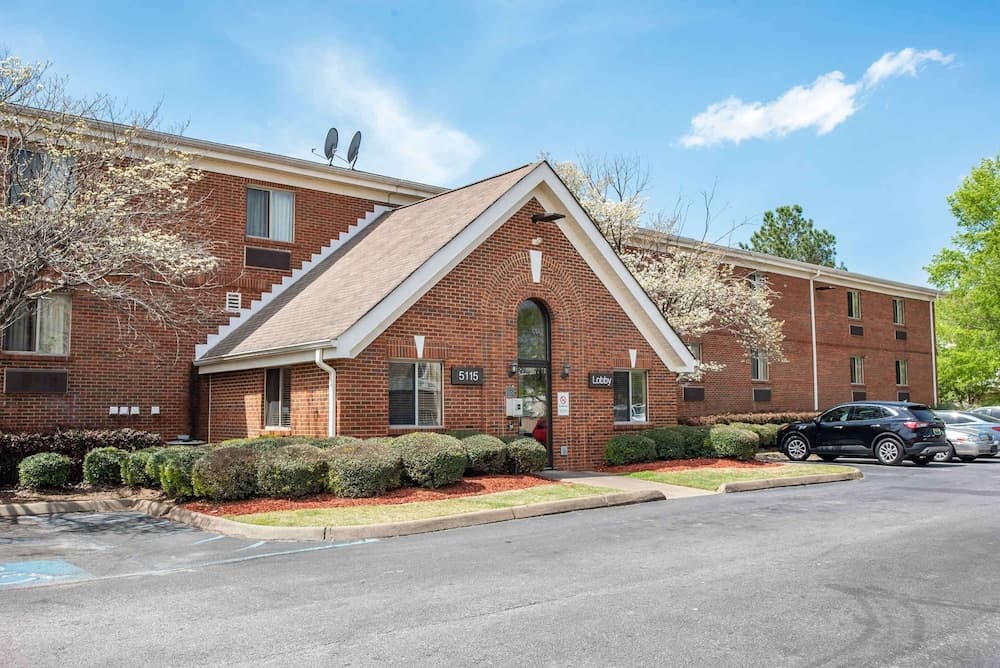 Suburban Studios Montgomery East I-85 featured exterior or lobby in Montgomery, AL — similar hotel
