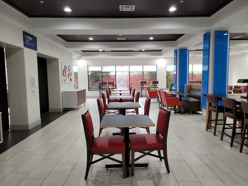 Holiday Inn Express Hotel & Suites VIDOR SOUTH by IHG gallery photo in Vidor, TX — image 30
