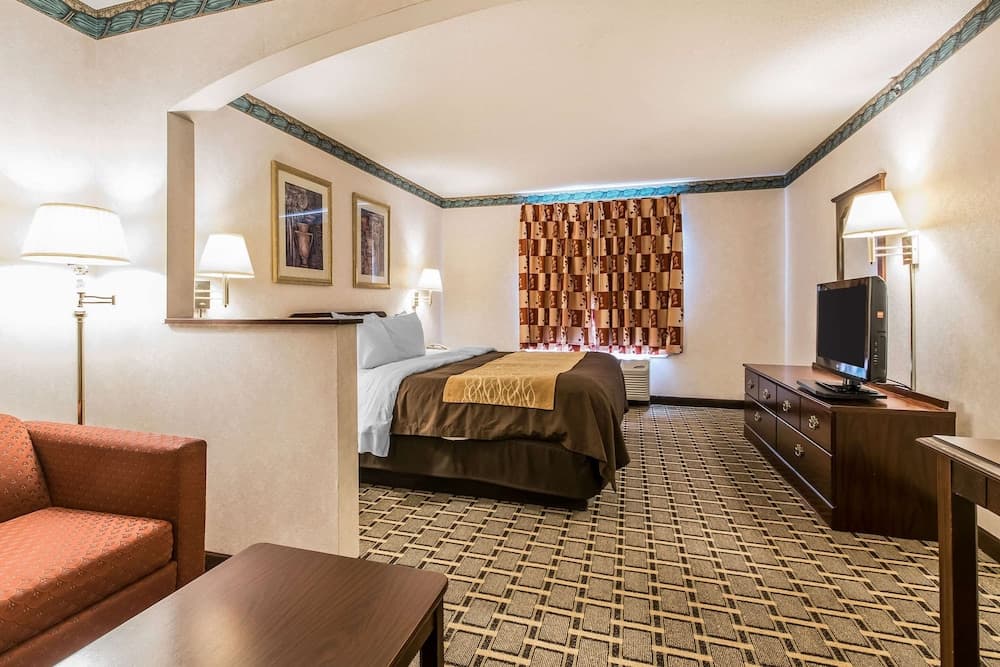 Quality Inn & Suites Evansville North gallery photo in Evansville, IN — image 4
