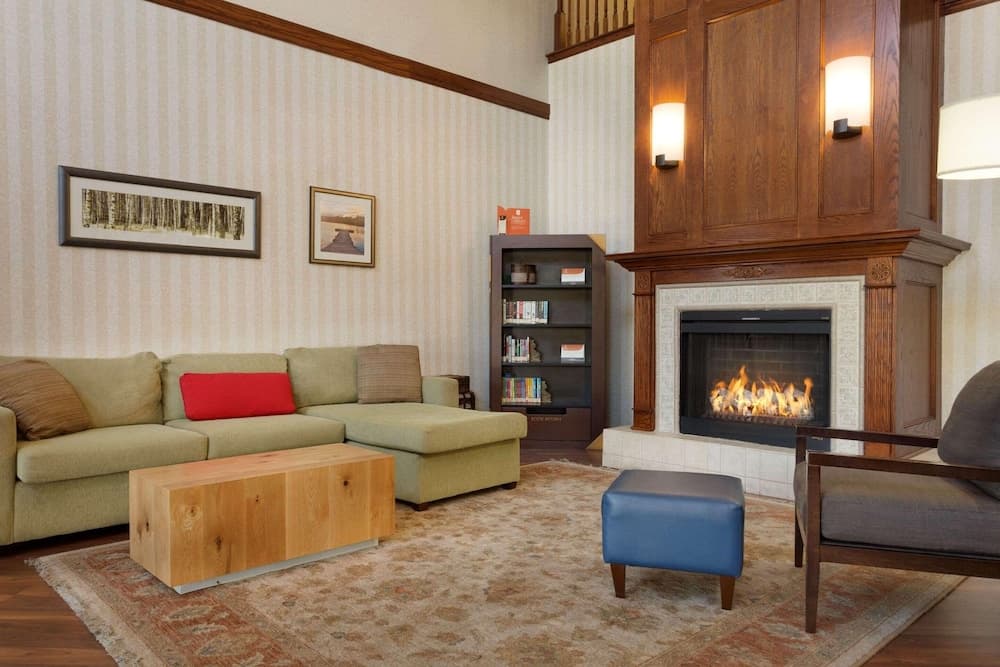 Country Inn & Suites by Radisson, Norman near University property views in Norman, OK — gallery photo 3