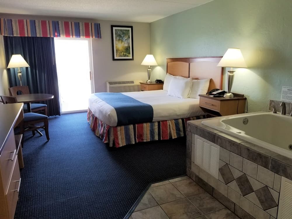 Dunes Waterfront Resort gallery photo in Mears, MI — image 28
