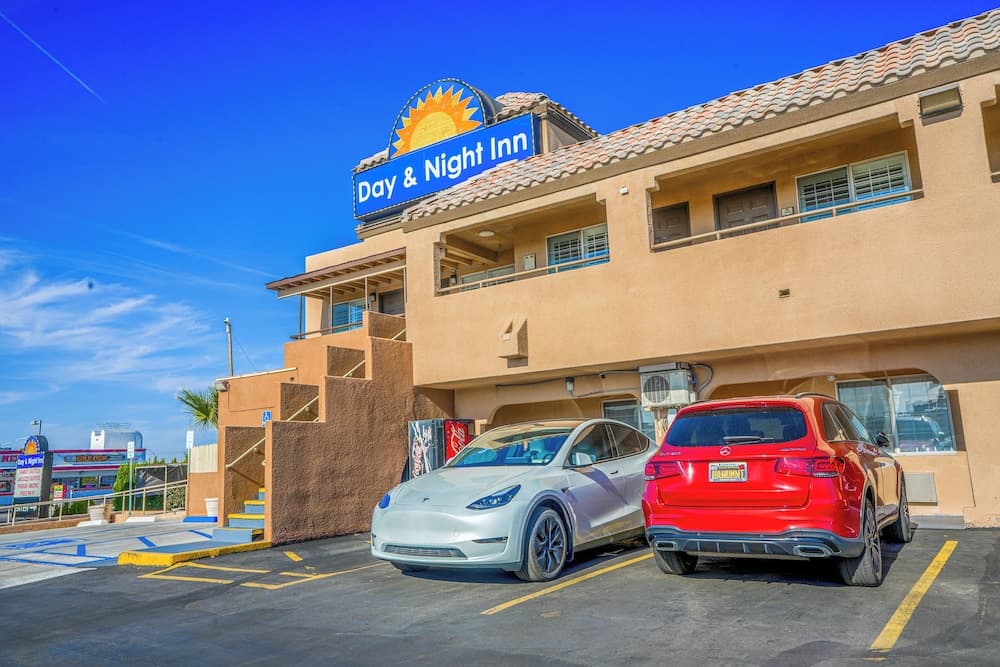 Day&Night Inn gallery photo in Hesperia, CA — image 33