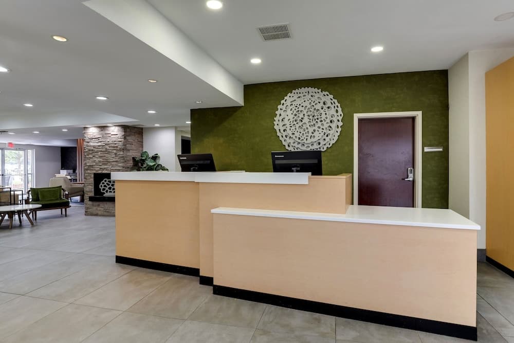 Las Colinas Inn Irving, SureStay Collection by Best Western interior in Irving, TX — gallery photo 2