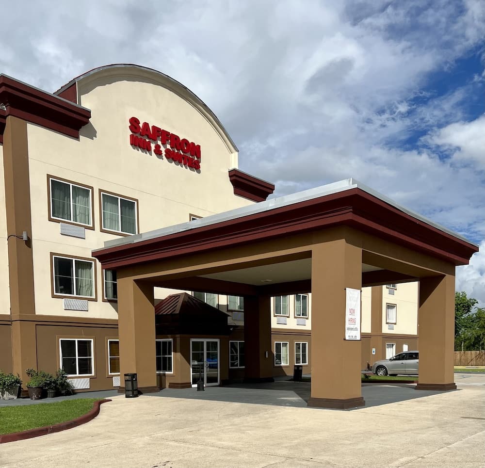 Red Roof Inn & Suites Houma featured exterior or lobby in Houma, LA — similar hotel