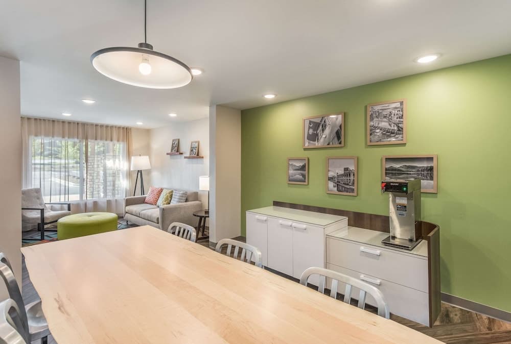 WoodSpring Suites Greenville Haywood Mall interior in Greenville, SC — gallery photo 2