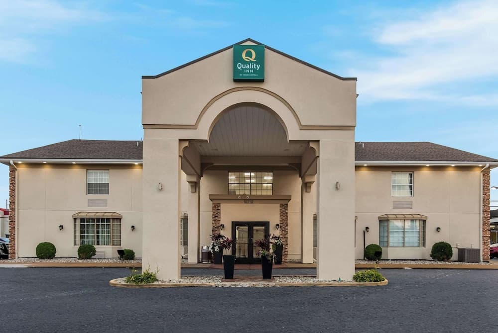 Quality Inn Saint Louis Airport — hotel in St. Louis, Missouri