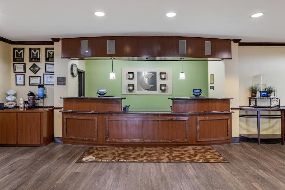 Comfort Inn & Suites Navasota interior in Navasota, TX — gallery photo 2