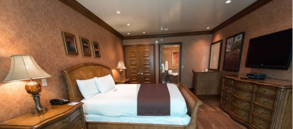 South Point Hotel, Casino, and Spa gallery photo in Las Vegas, NV — image 33