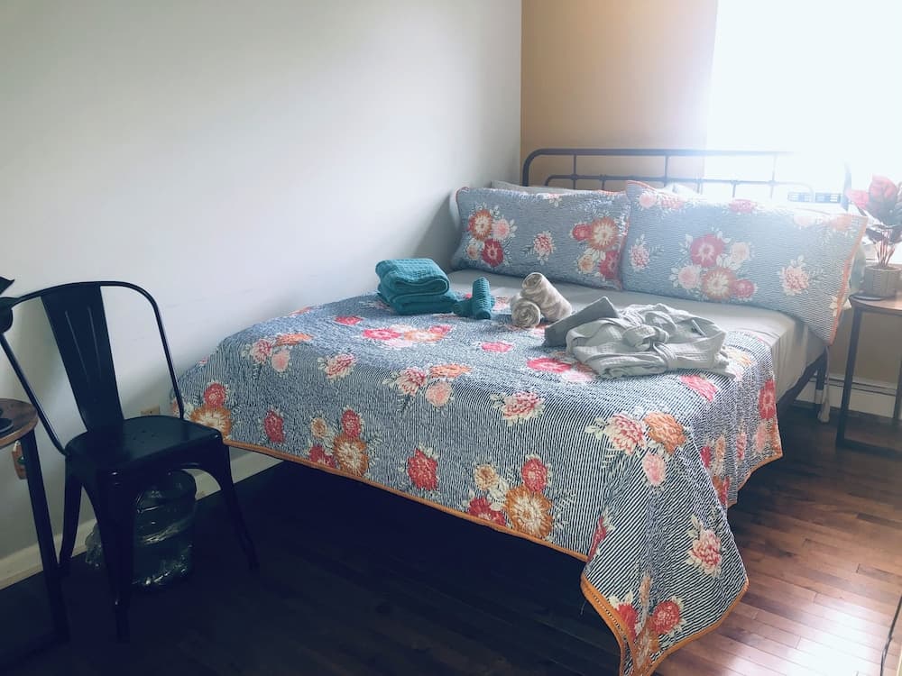 Peekskill Guesthouse property views in Peekskill, NY — gallery photo 3
