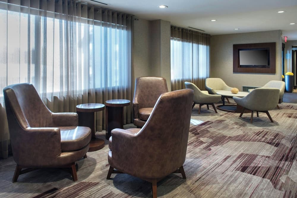 Courtyard by Marriott Newburgh Stewart Airport gallery photo in Newburgh, NY — image 6