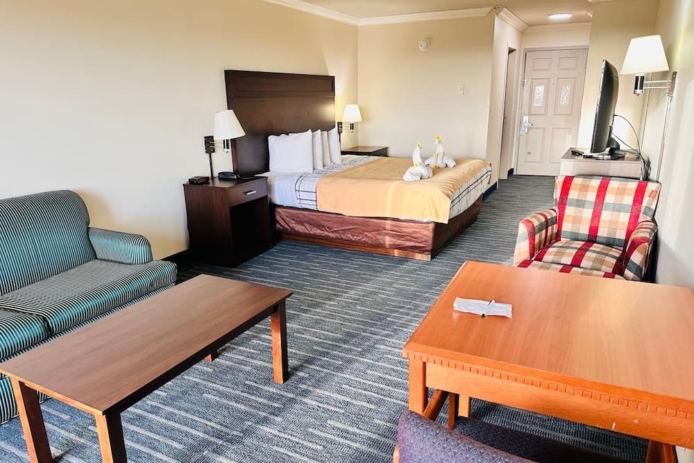 Coratel Inn Ocean Shores Extended Stay property views in Ocean Shores, WA — gallery photo 3
