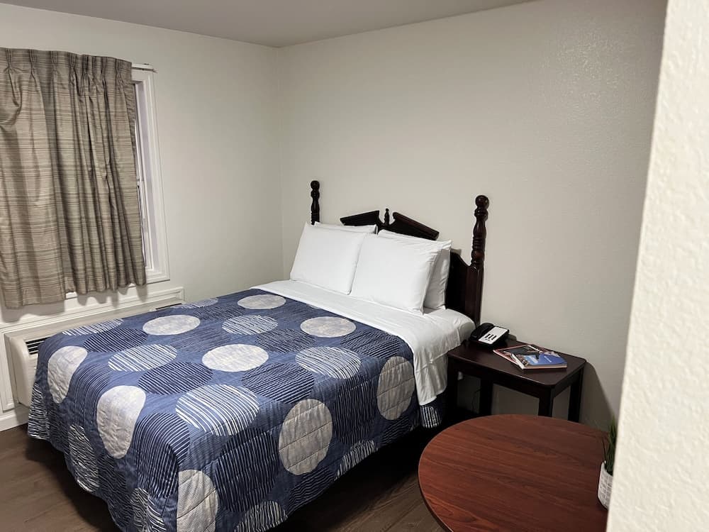 Stay Lodge Decatur property views in Decatur, AL — gallery photo 3