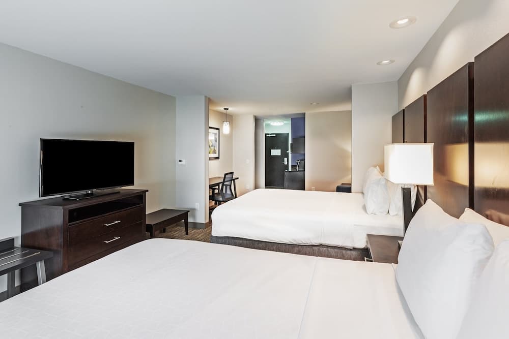 Holiday Inn Express & Suites Austin NW - Lakeway by IHG property views in Lakeway, TX — gallery photo 3
