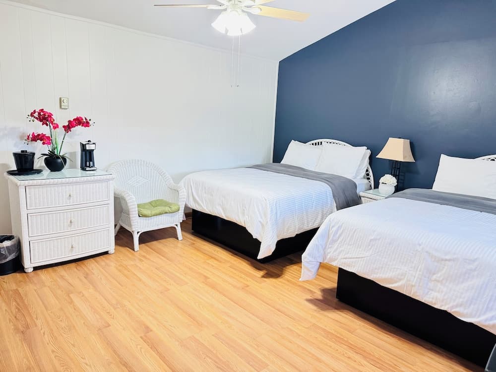 Pocono Ridge Inn property views in East Stroudsburg, PA — gallery photo 3