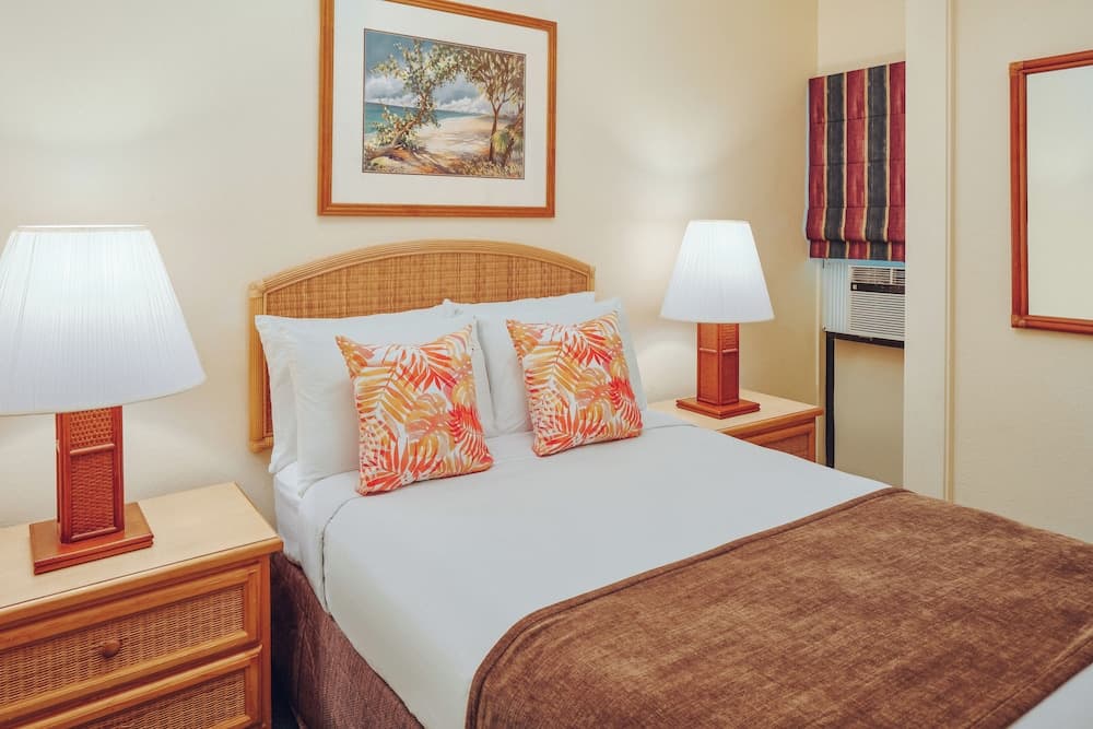 Banyan Harbor Resort property views in Lihue, HI — gallery photo 3