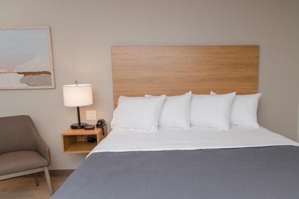 LivAway Suites Phoenix-Surprise gallery photo in Surprise, AZ — image 5