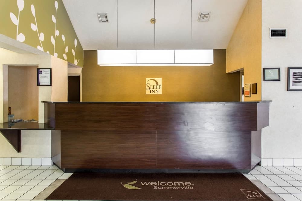 SureStay by Best Western Summerville Flowertown property views in Summerville, SC — gallery photo 3