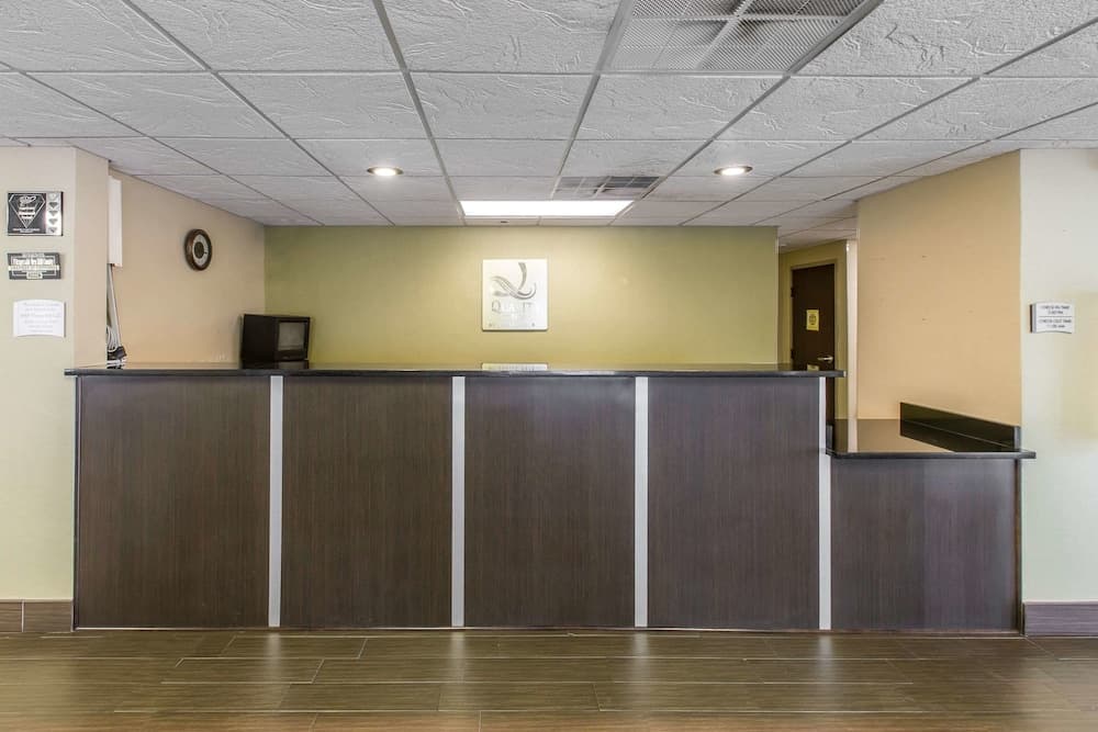 Quality Inn Fitzgerald interior in Fitzgerald, GA — gallery photo 2